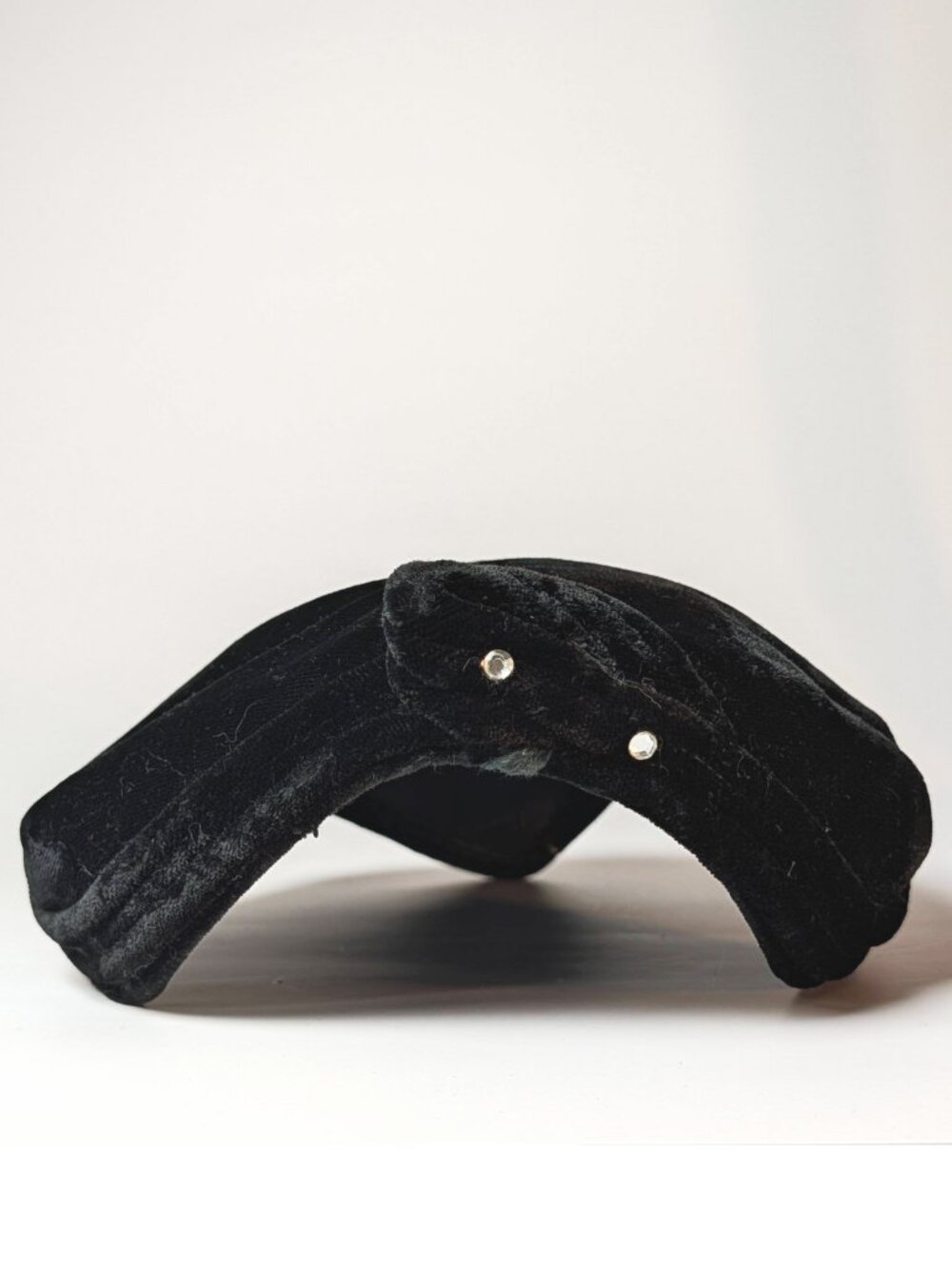 Vintage Mid Century Black Velvet Fascinator Pillbox Hat Slim Toque 1950s 1960s